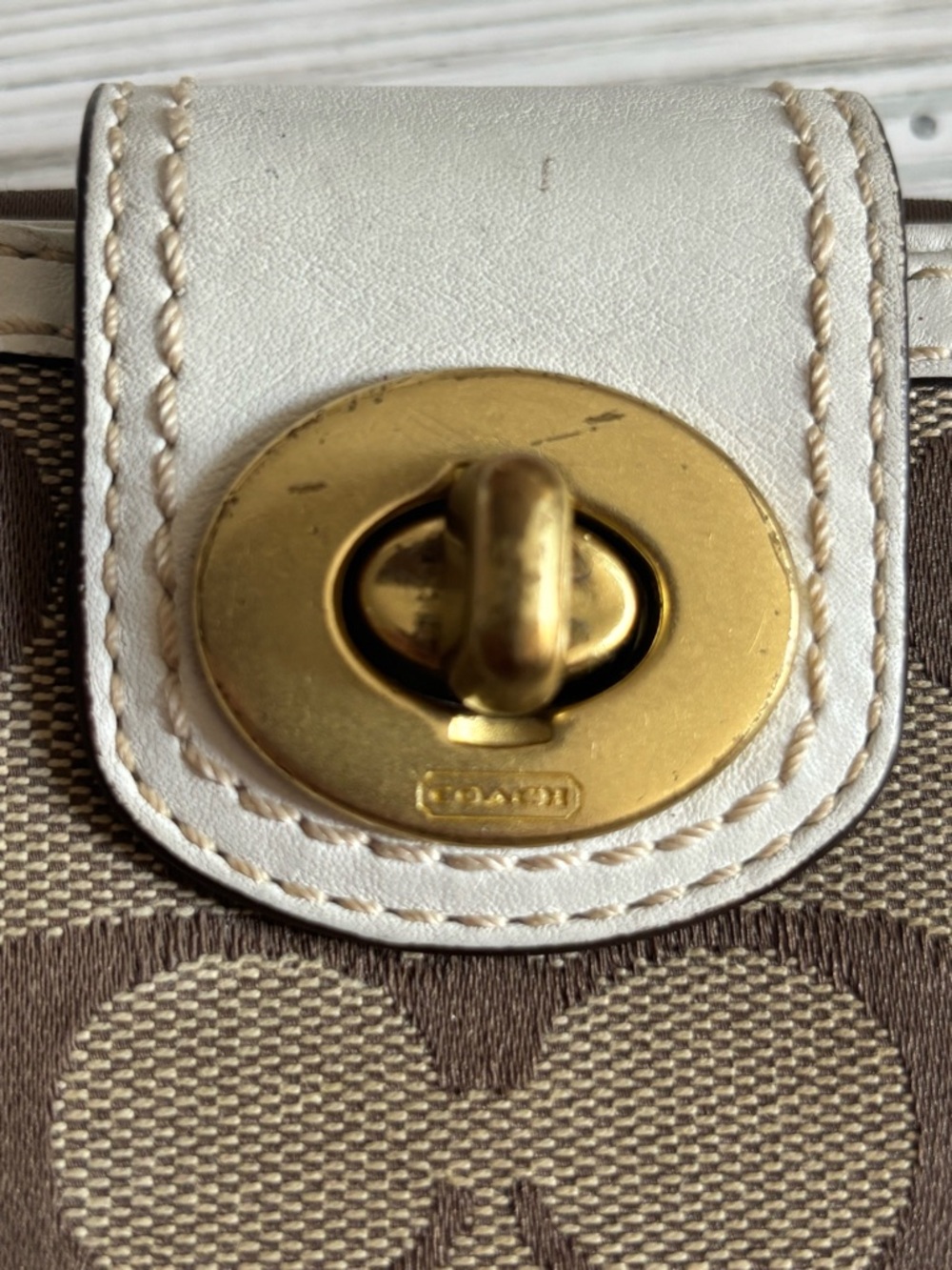 Coach Small Signature Canvas Wallet in Khaki and Chalk with Gold Hardware - Picture 10 of 11